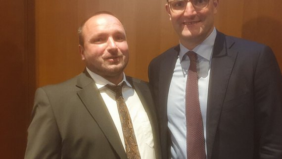 Mathias Meyer mit Gesundheitsminister Jens Spahn